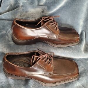 Kenneth Cole Reaction Oxfords Mens shoes.  Brown.  Sz 7.